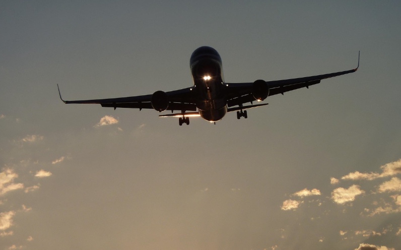 Derramamento de combustível causa suspensão e cancelamento de voos em Congonhas