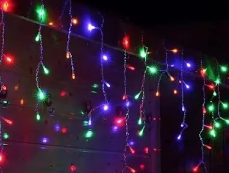 Idoso morre após cair de 15º andar ao instalar decoração de Natal