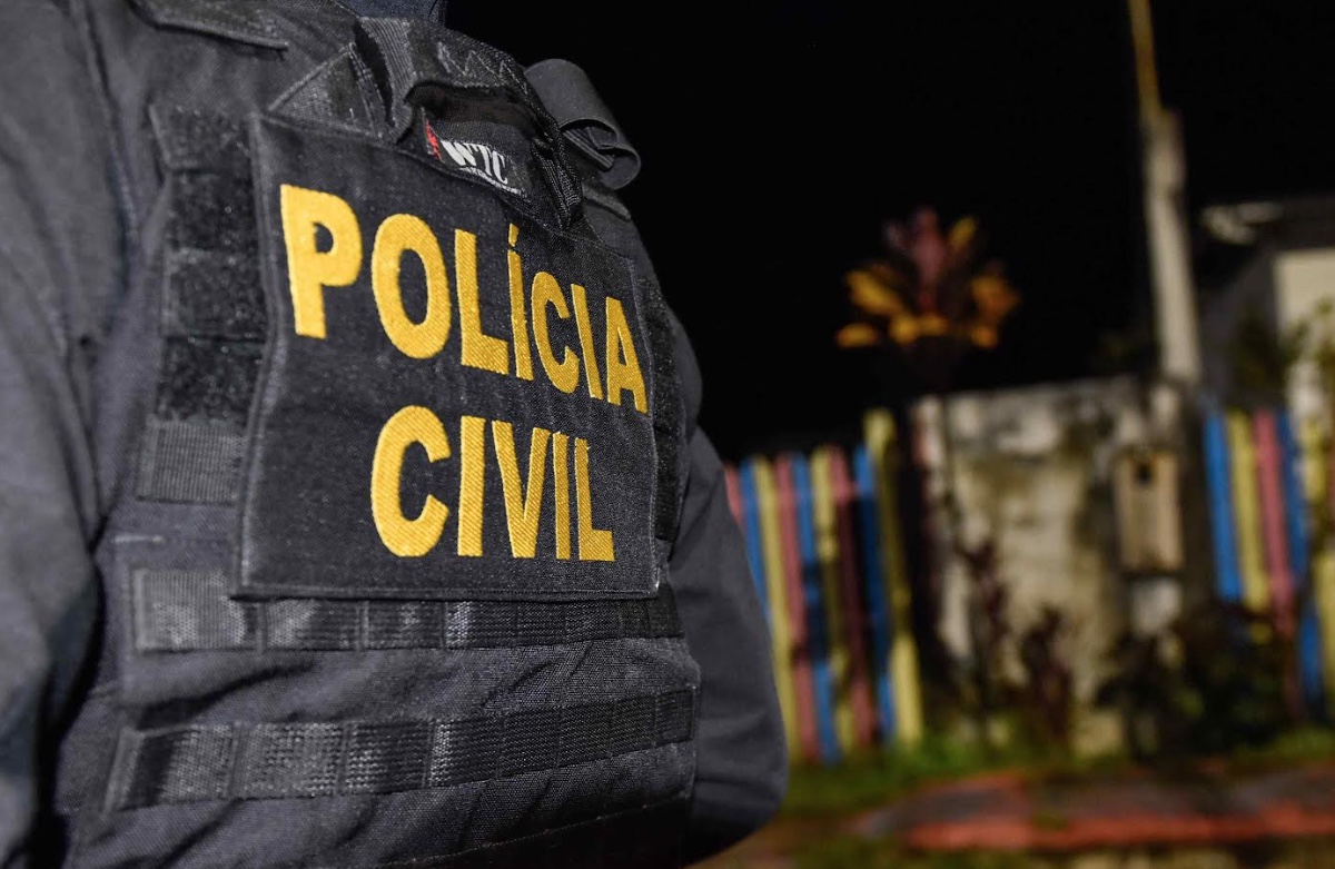 Homem chega bêbado em casa, agride e arranca parte da orelha do pai no Amazonas