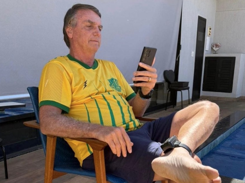 PF suspeita de aquecimento na tornozeleira de Bolsonaro para tentar destruição