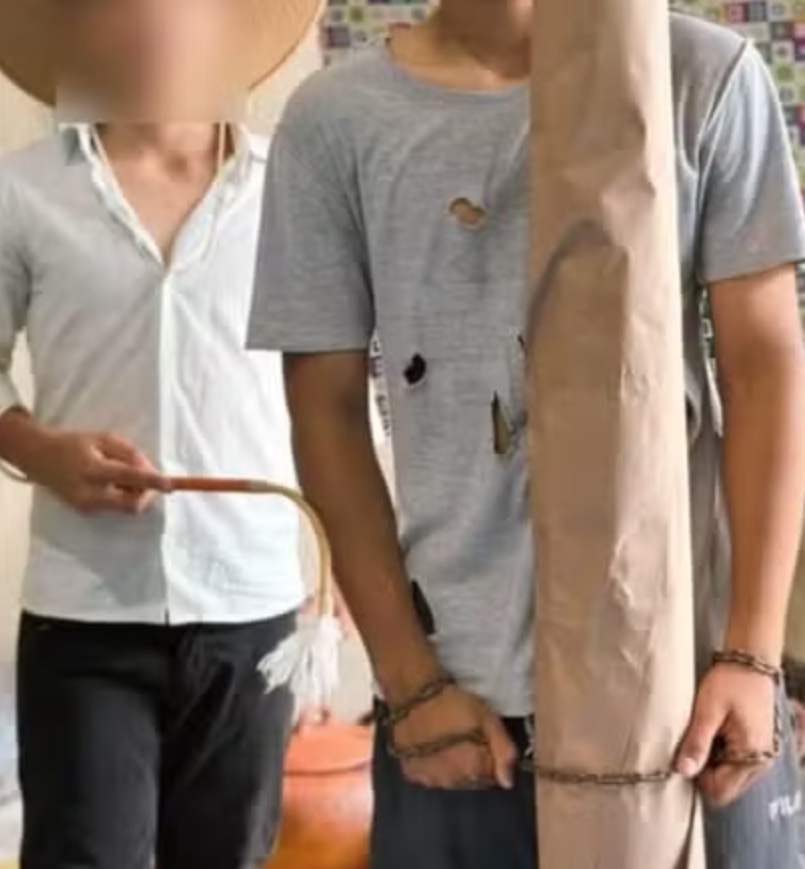 Colégio da Bahia é criticado após aluno negro ser amarrado a tronco durante apresentação