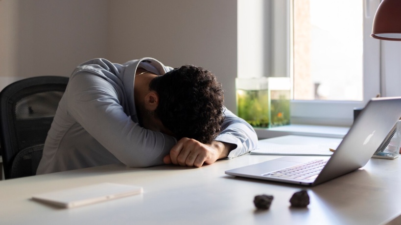 Fim do ano acelera cansaço mental e aumenta lapsos de memória, dizem especialistas