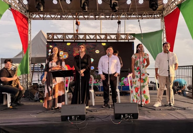 Manaus dá início à temporada de concertos natalinos com show gratuito na Ponta Negra