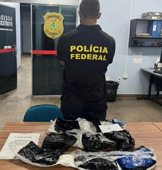 PF apreende adolescente transportando cocaína no corpo em aeroporto do Amazonas