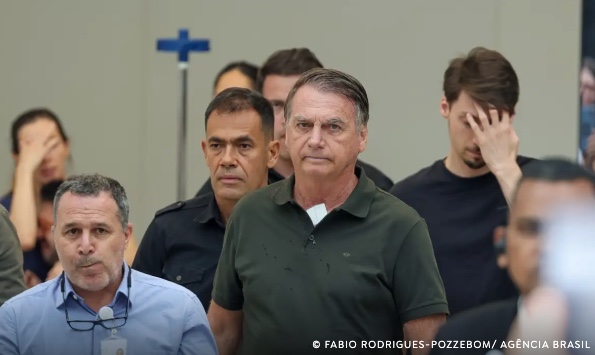 Moraes veta eletrônicos e exige autorização judicial para visitas de filhos de Bolsonaro em hospital