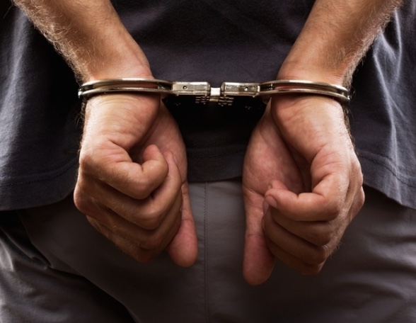 Gritos de socorro levam polícia a prender homem que surrava companheira no Japiim