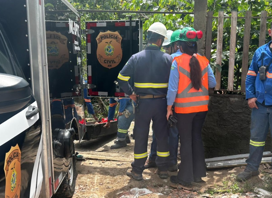 Cabo se rompe e trabalhador morre ao cair de poste no Puraquequara