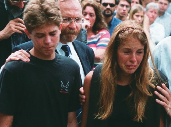 Morte de tio reacende disputa entre Suzane e Andreas von Richthofen por herança de R$ 5 milhões