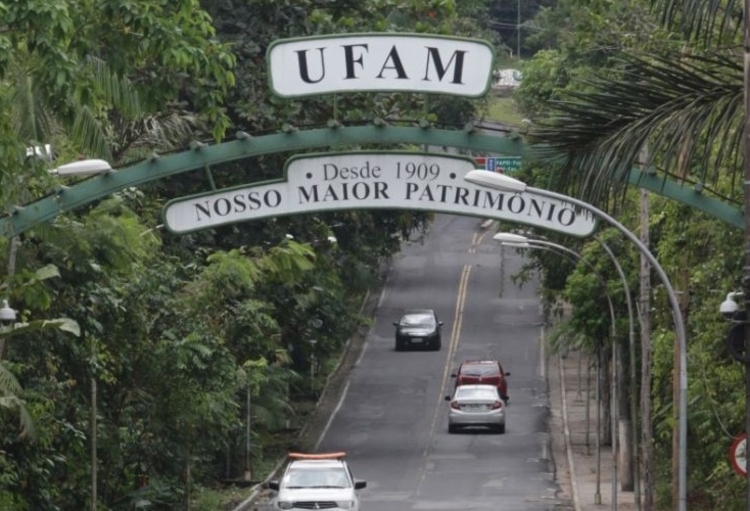 Ufam abre 1.090 vagas para cursos de idiomas