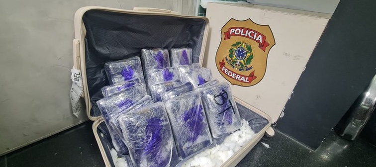 PF prende passageira com 18 kg de skunk no aeroporto de Manaus