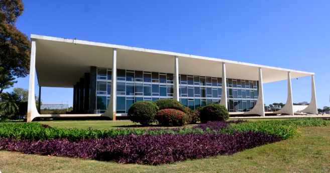 Ministros reagem com indignação a vazamento seletivo de encontro reservado