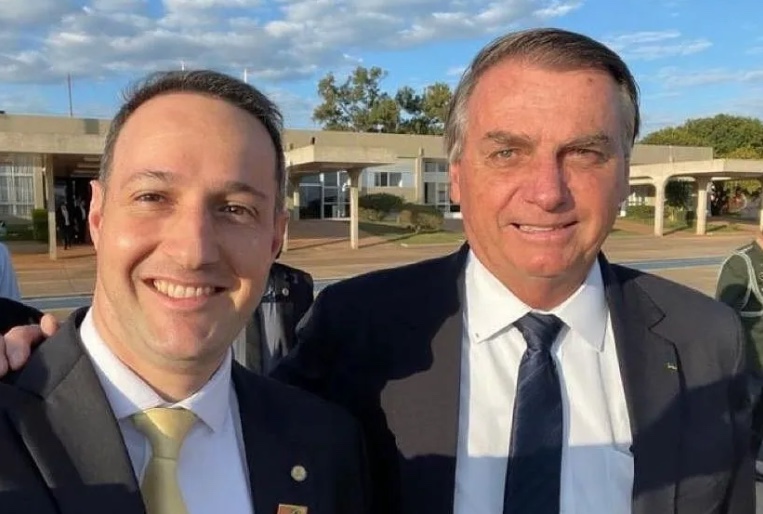 Moraes autoriza visita de aliado e abre agenda política de Bolsonaro na prisão