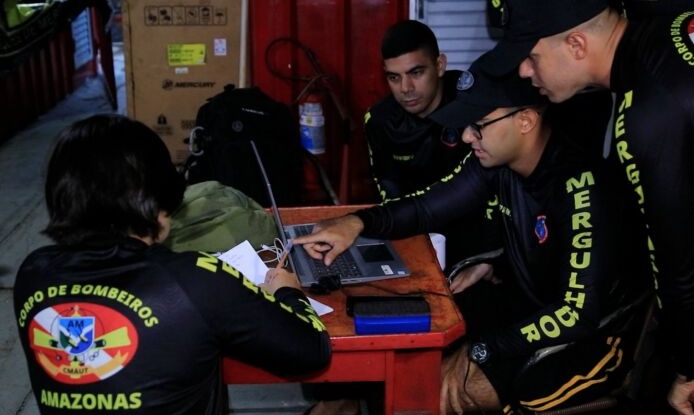 Buscas entram no 5º dia e cinco seguem desaparecidos após naufrágio em Manaus