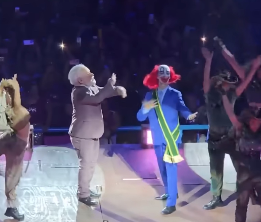 Acadêmicos de Niterói, que homenageou Lula e criticou Bolsonaro, é rebaixada