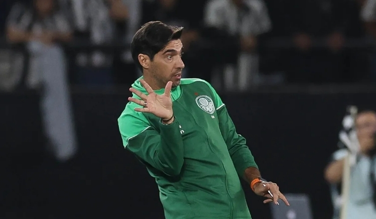 Abel tem disputas em aberto no Palmeiras na busca por nova espinha dorsal
