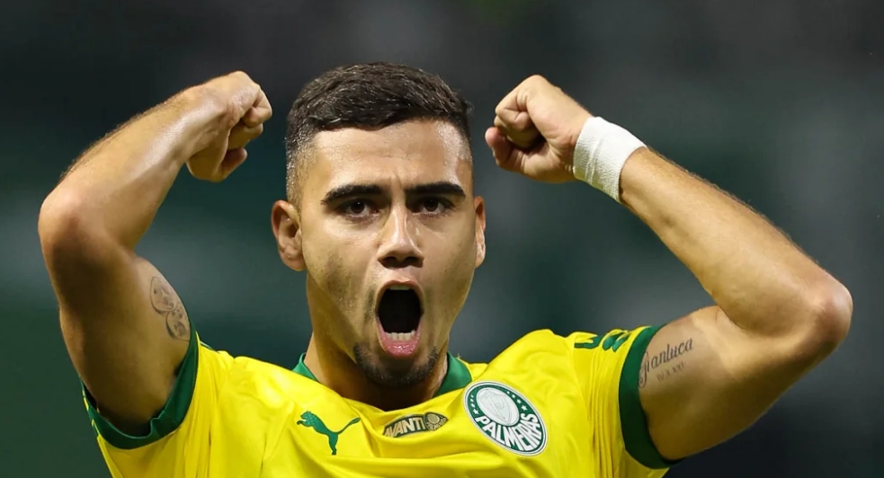Andreas Pereira tem rápida adaptação no Palmeiras e vai para 2026 como peça-chave