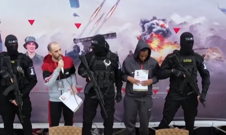 Dois reféns israelenses sequestrados pelo Hamas há dez anos são libertados