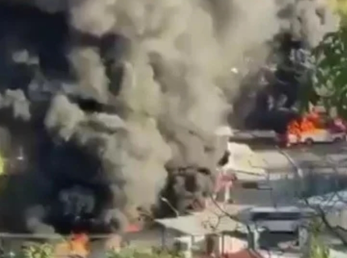 Cidades do México sofrem ataques de cartel após morte de narcotraficante 'El Mencho'