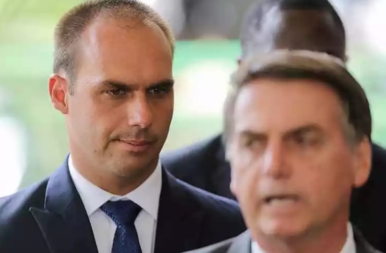 PGR assume denúncia contra Eduardo e Jair Bolsonaro por coação em processo sobre trama golpista