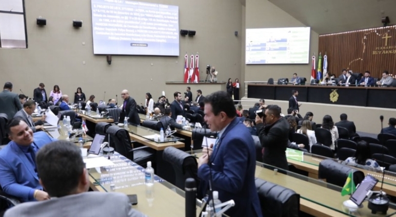 Deputados do Amazonas criam fundo para indenizar gratuidade no registro civil