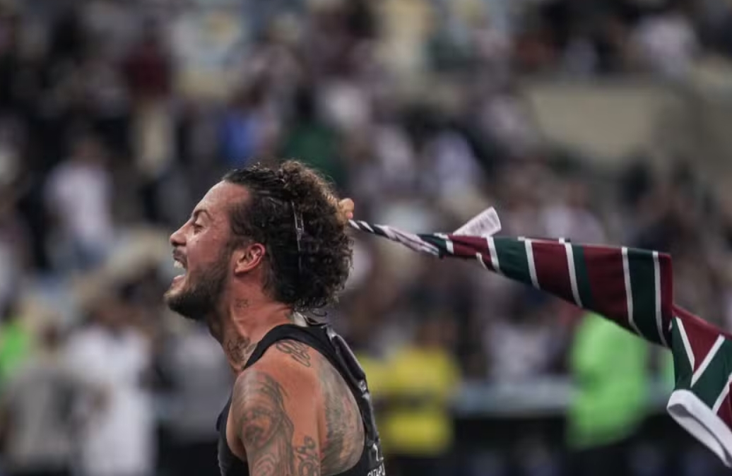 Flu vence Vasco de virada com gol contra de Vegetti e 'pintura' de Guga