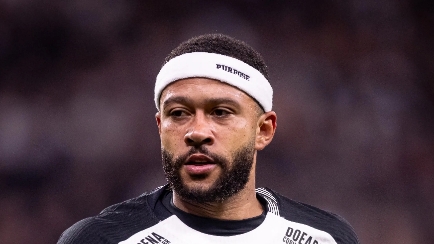 Corinthians avalia Memphis e estuda propor rescisão após jogos contra Palmeiras