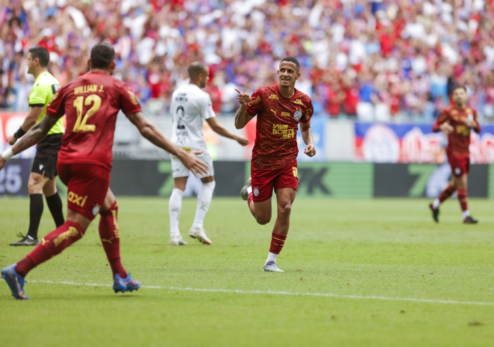 Sob olhar de Vojvoda, Santos perde do Bahia e segue ameaçado pelo Z4 do Brasileirão