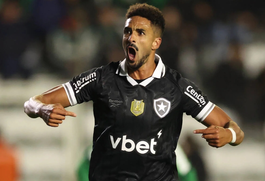 Estreante espanhol marca dois e Botafogo vira sobre o Juventude no Brasileirão