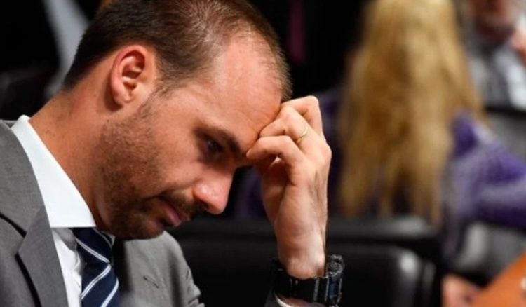 STF forma maioria para tornar Eduardo Bolsonaro réu por atuação nos EUA