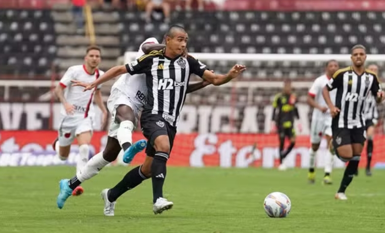Atlético-MG tem expulsão e empata com o Pouso Alegre pelo Campeonato Mineiro