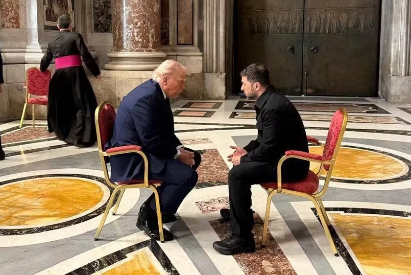 Trump e Zelensky se encontram no Vaticano antes do funeral do Papa Francisco