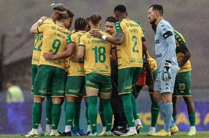 Cuiabá é rebaixado matematicamente para a Série B do Brasileirão