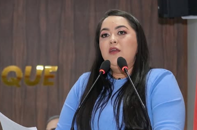 Prefeita de Maués realiza contratação de R$ 2,4 milhões sem licitação