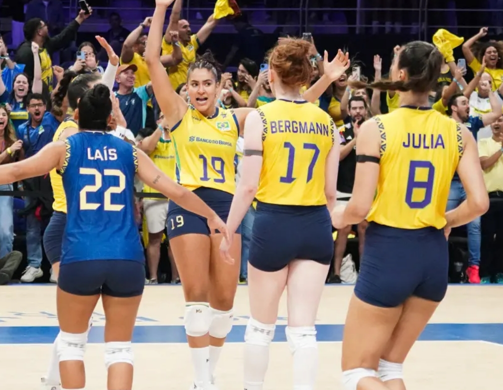 Brasil perde de virada para Itália e fica com vice da Liga das Nações de Vôlei