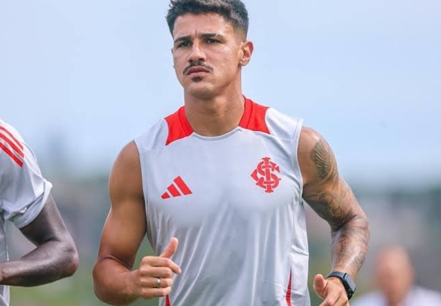 Santos faz proposta de R$ 30 milhões por volante Rômulo, mas mexicanos recusam