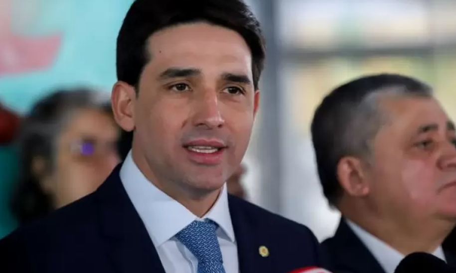 Ministro Silvio Costa anuncia R$ 420 milhões em investimentos para portos do Amazonas