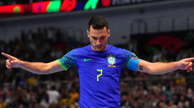 Conheça Dyego, capitão do Brasil e autor de hat-trick na semifinal do Mundial