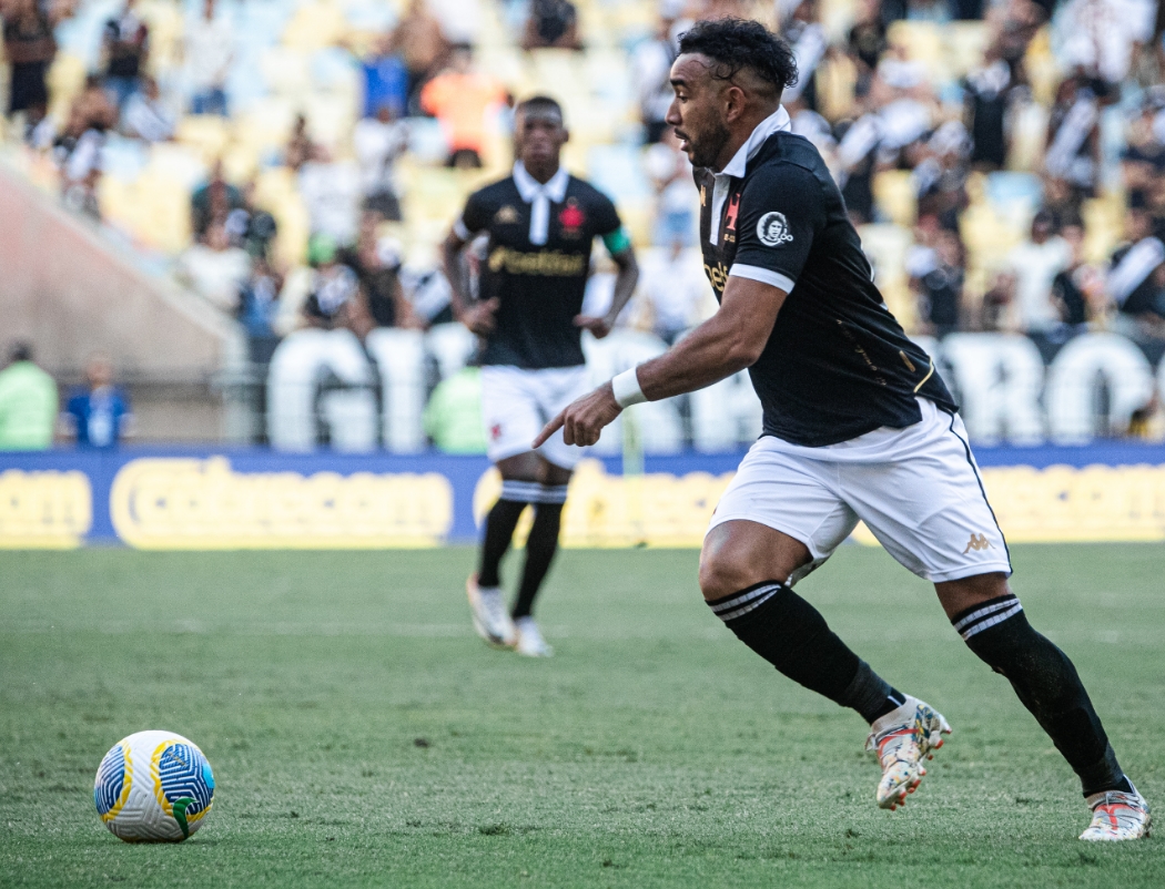 Saiba quanto custou a defesa do Vasco, considerada mais vazada do Brasileirão