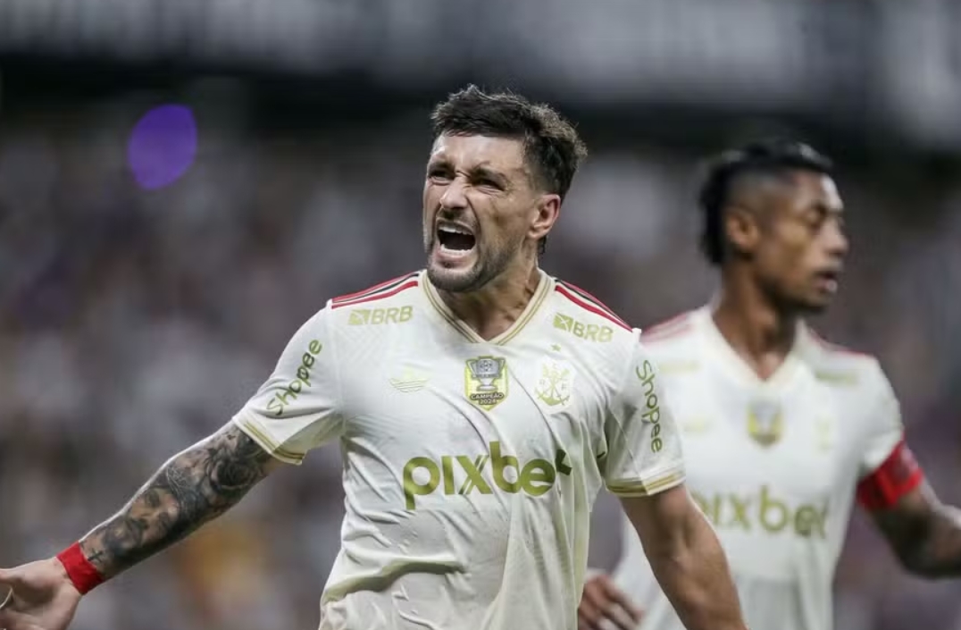 Flamengo cede empate ao Ceará, mas segue na liderança do Brasileirão