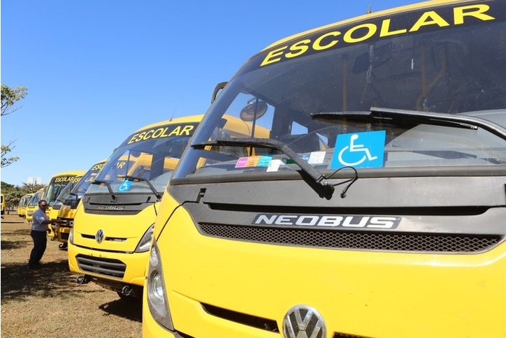 TCE-AM revoga decisão que suspendia contratação de transporte escolar em Rio Preto da Eva