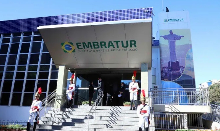 Embratur rebate alerta de segurança dos EUA e defende imagem do Brasil