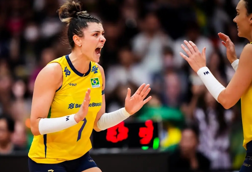 Brasil vence a França pelo Mundial de vôlei feminino e pega Itália na semifinal