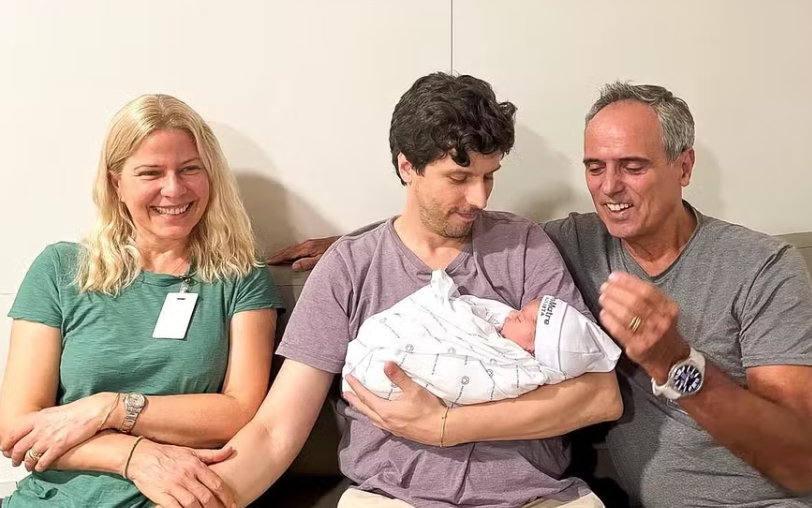 Nasce Maya, a primeira neta de Paula Toller