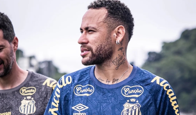 Neymar começa Santos x Botafogo-SP no banco