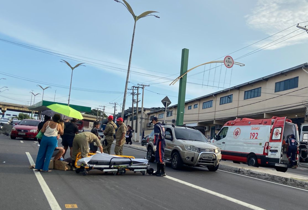 Homem é atropelado ao atravessar Avenida Constantino Nery 