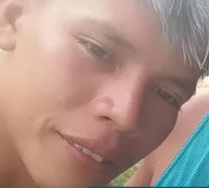 PC divulga foto de padrasto suspeito de jogar enteado pela janela em Novo Airão