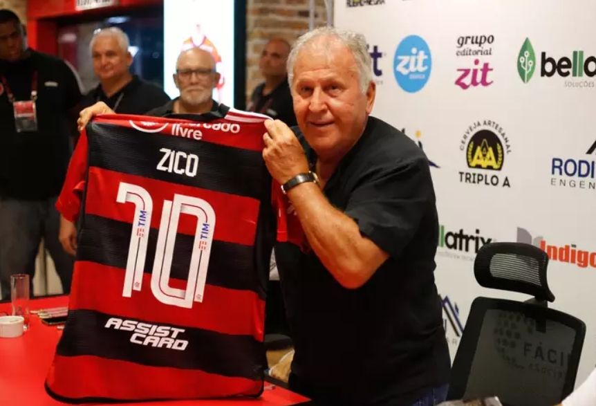 Ex-Flamengo, Zico surpreende e revela torcida em time rival