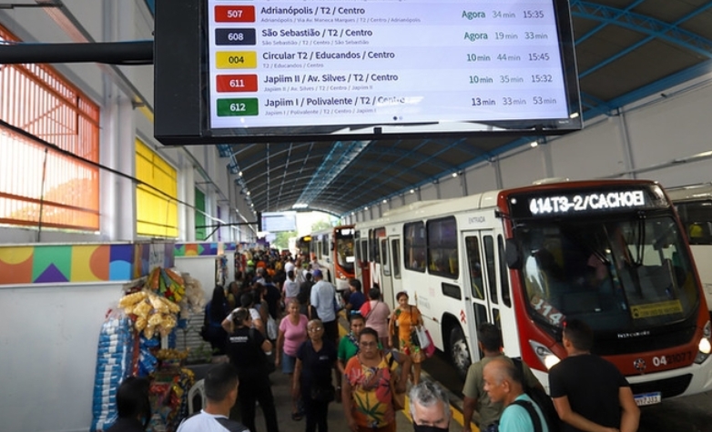 Mulher é presa suspeita de tráfico de drogas no Terminal Central de Manaus