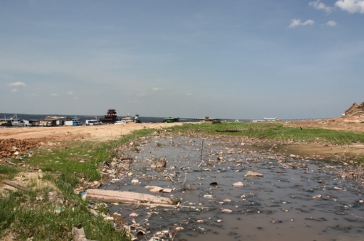 Justiça nega recurso e mantém ação contra Andrade Gutierrez por dano ambiental em Manaus 