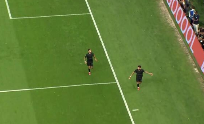 Corinthians supera pressão, bate o Santos e volta à final do Paulista após 5 anos